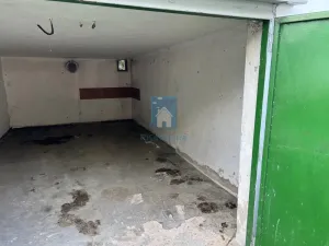 Pronájem garáže, Praha - Běchovice, 24 m2