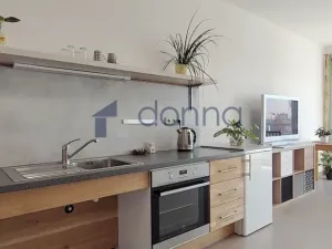 Pronájem bytu 2+kk, Praha, Hlučkova, 46 m2