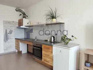 Pronájem bytu 2+kk, Praha, Hlučkova, 46 m2