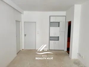 Pronájem bytu 2+1, Hlučín, Komenského, 67 m2