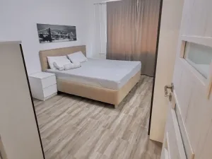 Pronájem bytu 3+1, Cheb, Stavbařů, 84 m2