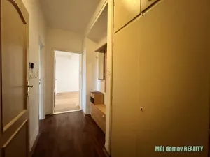 Pronájem bytu 2+1, Praha - Vysočany, Poděbradská, 58 m2