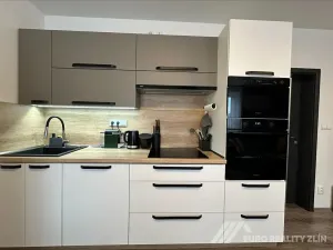 Pronájem bytu 1+kk, Otrokovice, Nábřeží, 38 m2