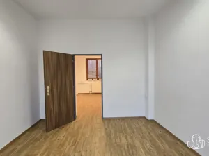 Pronájem kanceláře, Sokolov, nábřeží Petra Bezruče, 25 m2