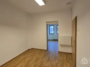 Pronájem kanceláře, Sokolov, nábřeží Petra Bezruče, 25 m2