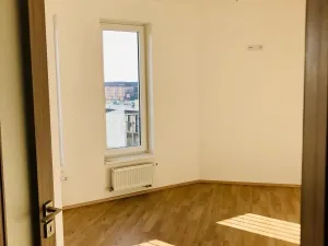 Pronájem bytu 2+kk, Pardubice - Zelené Předměstí, Pod Vinicí, 57 m2