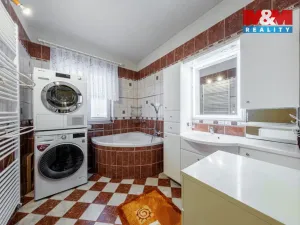 Prodej rodinného domu, Krajková, 172 m2