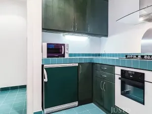 Pronájem bytu 3+1, Praha, Odborů, 96 m2