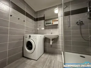 Pronájem bytu 2+kk, Znojmo, Žižkovo náměstí, 44 m2