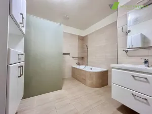 Prodej rodinného domu, Tvarožná Lhota, 156 m2