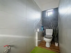 Prodej rodinného domu, Benátky, 145 m2