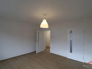 Pronájem bytu 3+1, Děčín - Děčín III-Staré Město, Oblouková, 57 m2