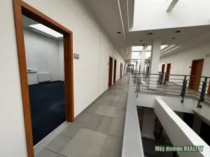 Pronájem kanceláře, Praha - Vysočany, Lisabonská, 43 m2