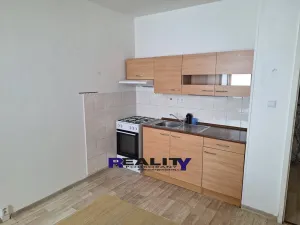 Pronájem bytu 1+1, Žatec, Stavbařů, 40 m2