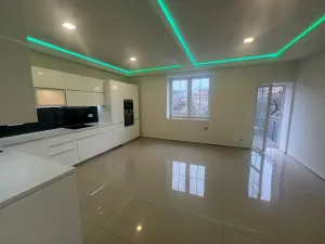 Pronájem bytu 4+kk, Praha - Smíchov, Plzeňská, 107 m2