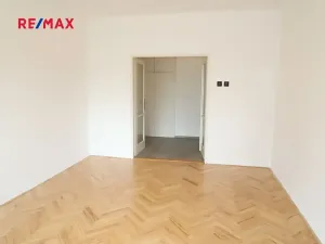 Pronájem bytu 2+1, Praha - Podolí, Podolská, 67 m2