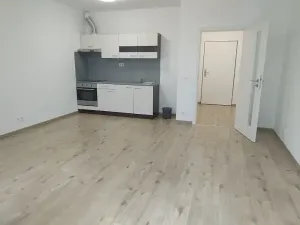 Prodej kanceláře, Praha - Uhříněves, náměstí Bratří Jandusů, 35 m2