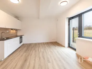 Pronájem bytu 1+kk, Praha - Uhříněves, Douchova, 32 m2