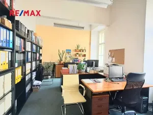 Pronájem kanceláře, Praha - Karlín, Sokolovská, 69 m2