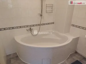 Pronájem bytu 3+1, Děčín - Děčín I-Děčín, Sládkova, 85 m2