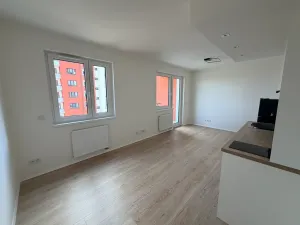 Pronájem bytu 1+kk, Praha - Hlubočepy, Fabiánové, 31 m2