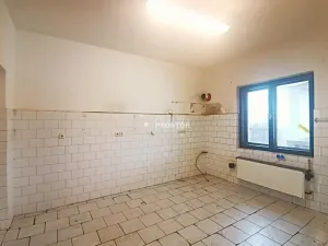 Prodej kanceláře, Zápy, 260 m2