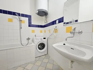 Pronájem bytu 2+kk, Praha - Nusle, Kloboučnická, 41 m2
