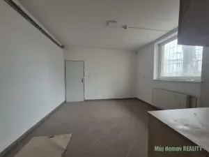 Pronájem ubytování, Praha - Uhříněves, Přátelství, 626 m2