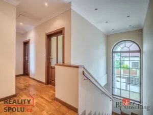 Prodej rodinného domu, Praha - Horní Počernice, Zárybnická, 307 m2