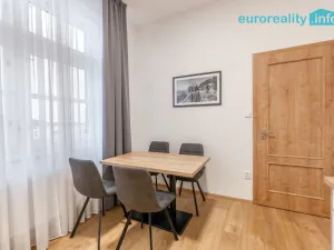 Pronájem bytu 2+1, Mladá Boleslav, náměstí Míru, 69 m2