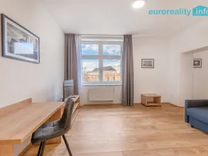 Pronájem bytu 2+1, Mladá Boleslav, náměstí Míru, 73 m2