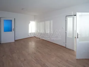 Pronájem bytu 3+1, Praha - Prosek, Jablonecká, 68 m2