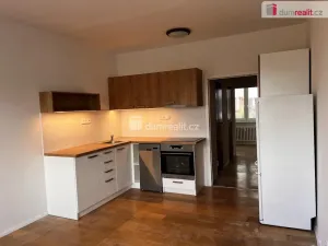 Pronájem bytu 2+kk, Zlín, U Trojáku, 36 m2