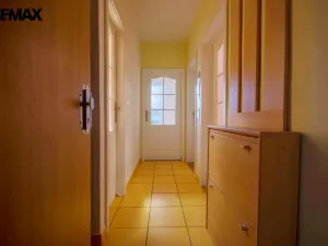 Prodej bytu 2+1, Hradec Králové - Třebeš, Hradecká, 46 m2