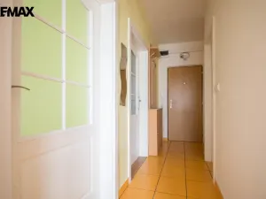 Prodej bytu 2+1, Hradec Králové - Třebeš, Hradecká, 46 m2