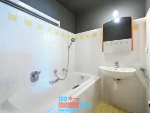 Pronájem bytu 2+1, Praha - Vysočany, Nepilova, 64 m2