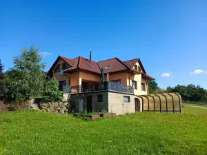 Prodej rodinného domu, Buš, 375 m2