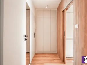 Pronájem bytu 2+kk, Praha, Hvězdova, 42 m2