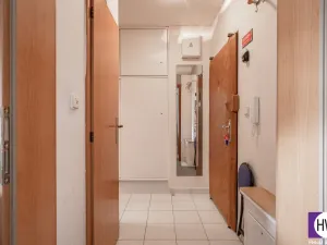 Prodej bytu 1+kk, Praha, Vřesová, 33 m2