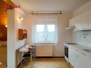 Pronájem bytu 1+kk, Senohraby, U školky, 41 m2