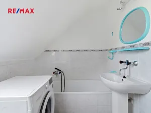 Prodej rodinného domu, Oselce, 168 m2