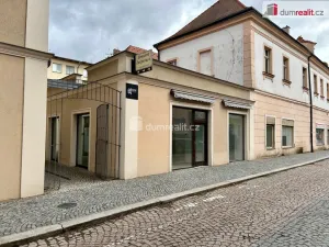 Pronájem obchodního prostoru, Kolín - Kolín I, Karlovo náměstí, 57 m2
