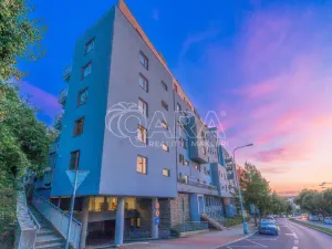 Prodej bytu 1+kk, Praha - Podolí, Jeremenkova, 35 m2