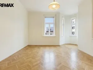 Prodej bytu 2+1, Mariánské Lázně, Hlavní třída, 56 m2
