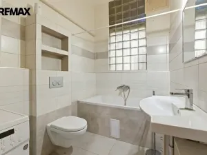 Prodej bytu 2+1, Mariánské Lázně, Hlavní třída, 56 m2