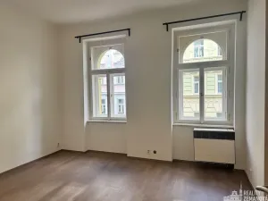 Pronájem bytu 2+kk, Praha - Vršovice, Charkovská, 39 m2