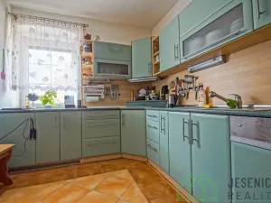 Prodej rodinného domu, Bernartice - Buková, 336 m2