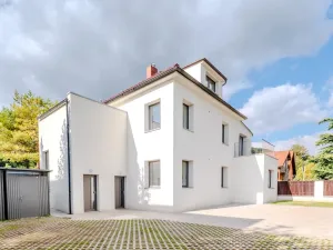 Prodej vícegeneračního domu, Praha - Velká Chuchle, Starolázeňská, 334 m2