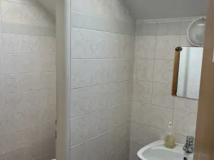 Pronájem kanceláře, Hradec Králové, Československé armády, 128 m2