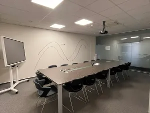 Pronájem kanceláře, Praha - Holešovice, Dělnická, 1251 m2